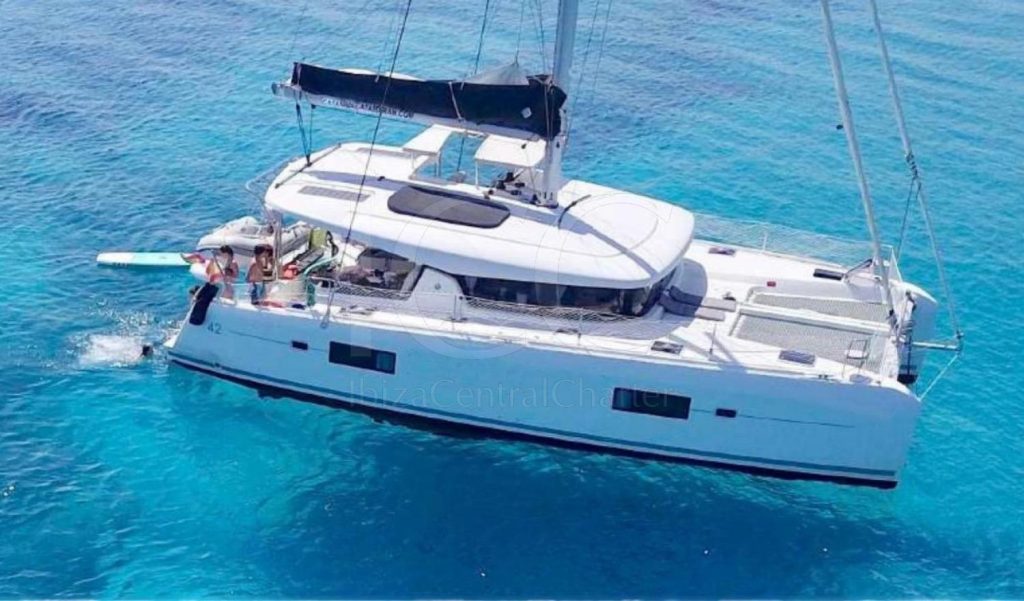 Salidas a navegar en velero, catamarán